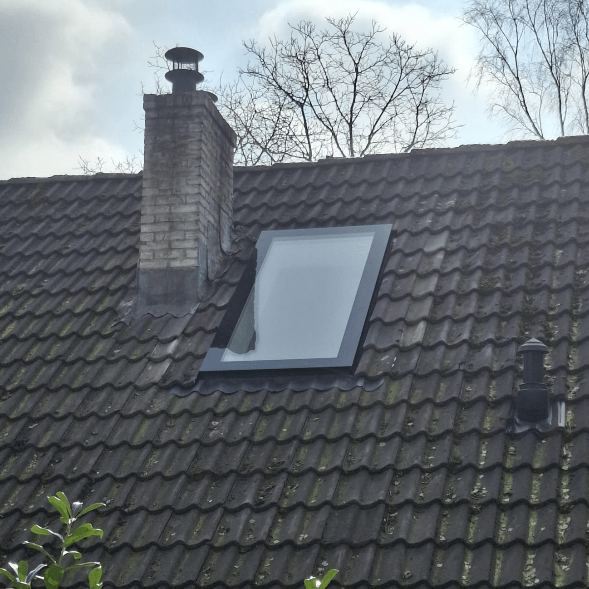 Vast Dakraam Schuin Dak - 80x300 cm van Premium Dakramen
