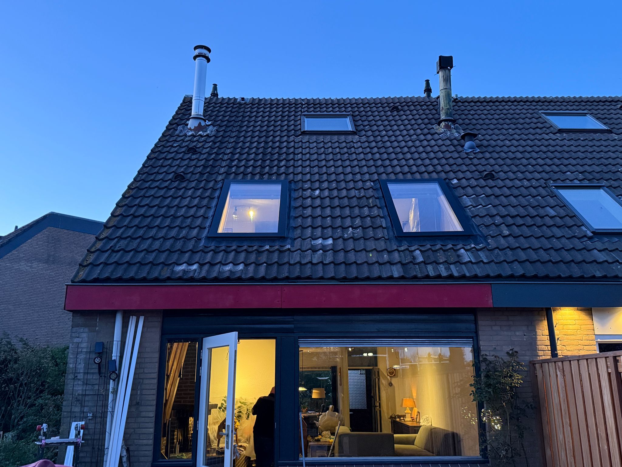 Vast Dakraam Schuin Dak - 120x200 cm van Premium Dakramen